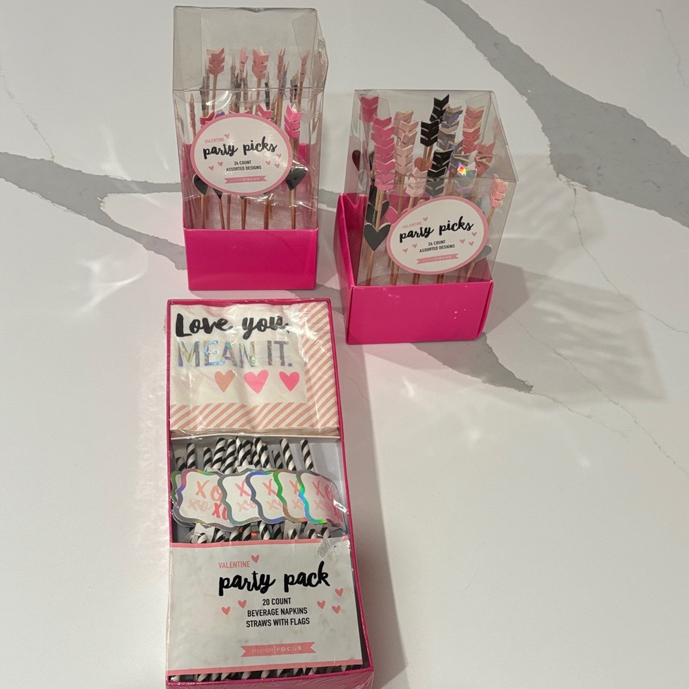 Valentine's Party Picks & XOXO Straw/ Napkin Set- Pink,Silver,Black & White..NWT